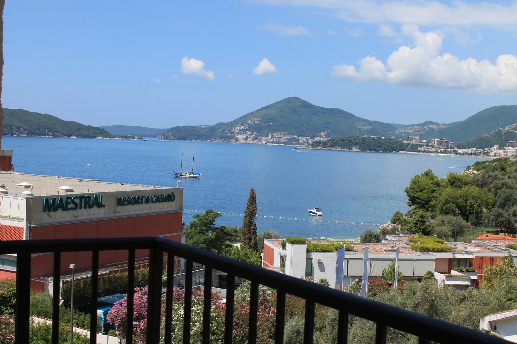 Guest House Przno Bay Sveti Stefan Bilik gambar