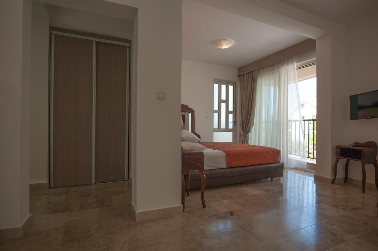 Guest House Przno Bay Sveti Stefan Luaran gambar